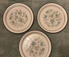 3 Vintage Arklow Honey Stone Round Platters Avonmore # 8156