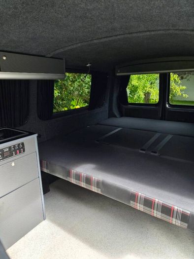 VW Transporter 5seats Automatic 4MOTION Immaculate