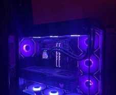High-End gaming PC with RTX5070 / Ryzen 7 7700/ 32Gb DDR5