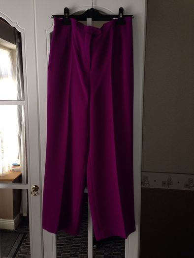 3piece suite cerise in colour