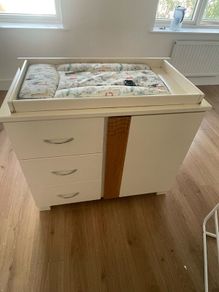 Baby changing table