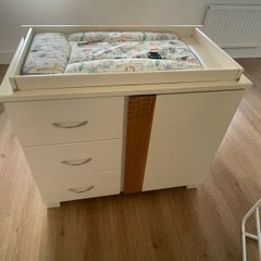 Baby changing table