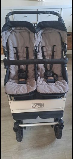 Mountain Buggy Duet (Twin Buggy)