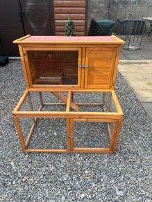 Rabbit hutch / Cage