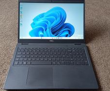 Dell Latitude Laptop - Official Windows 11 Pro (12Gb Ram/256Gb NvMe SSD)