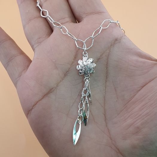 25 Sterling Silver Geometric Flower Pendant Necklace with Leaf Charms Modern Elegant Chain Jewelry