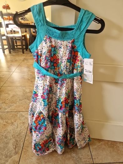 Girls dress