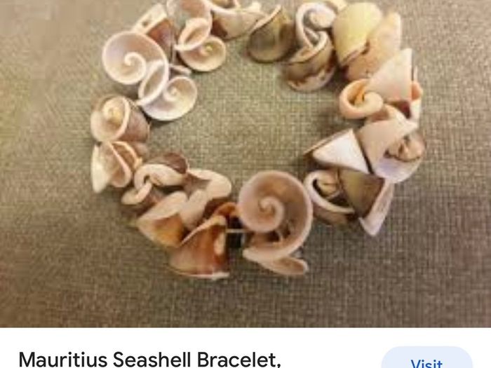 Mauritius shell bracelet