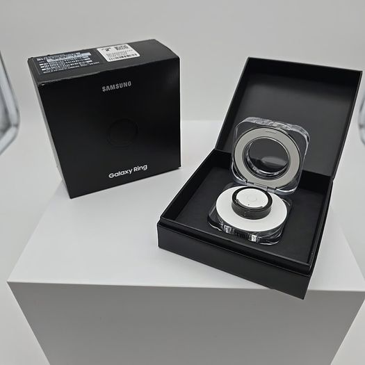 Genuine Samsung Galaxy Fitness Ring Charger Crystal Case Cradle Dock Different Sizes (New Open Box)