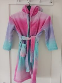 Girls dressing gown age 5/6