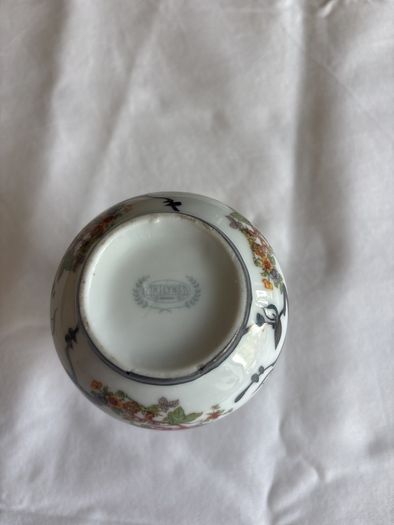 floral vase