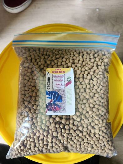 Cichlids fish food pellets