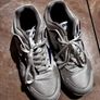 Mizuna badminton shoes size 5.5 Image 2