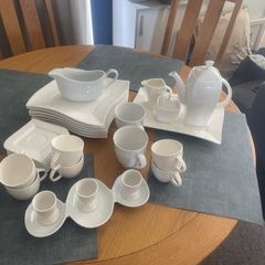 white pottery set