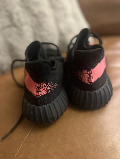 uk 40/6.5 trainers runners Yeezy inspired
