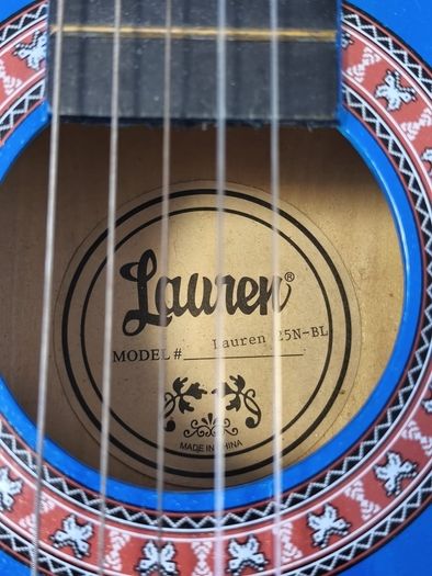 2 Guitars Karina and Lauren