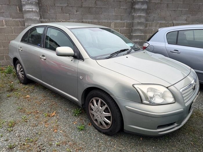 Toyota avensis 1.6 Petrol