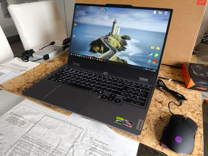 Gaming Laptop Lenovo Loq Ryzen 5 7235HS 4/8 RTX3050 6gb 95w 16gb Ddr5 512GB Nvme 144hz Win11 Rgb