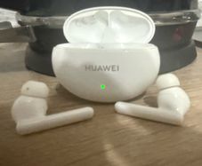 ear pods