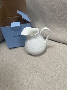 Wedgewood Strawberry and Vine Jug