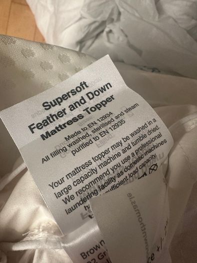 KARLA BREE  - Double -Goose Feather & Down Mattress Topper - Very Good Condition