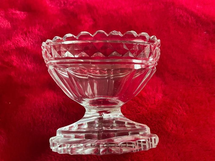 Jam  crystals vase