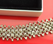 Vintage bracelet colour gold