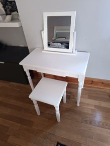 Girl dresser, dressing table with mirror
