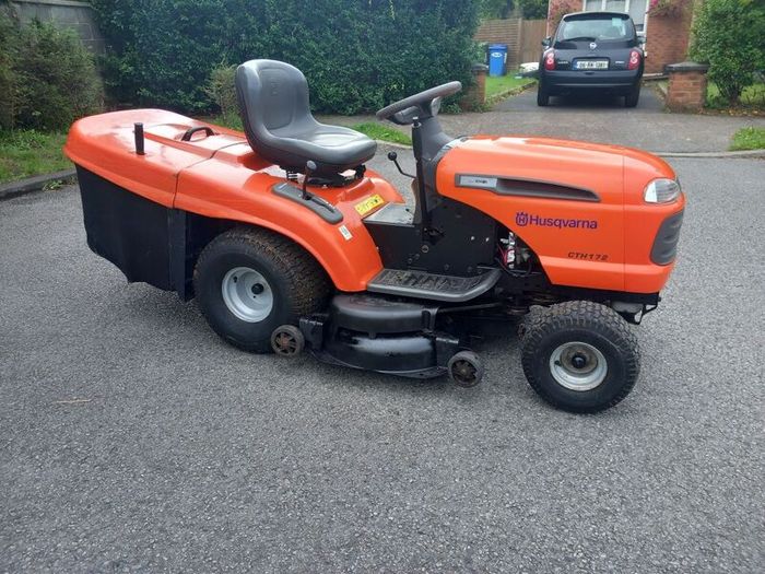 ride on lawnmower