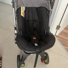 Doona car seat & stroller with base bundle