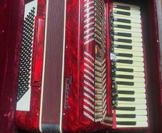 Vintage Parrot Full-Size 120/41 Piano Accordion With Original Case
