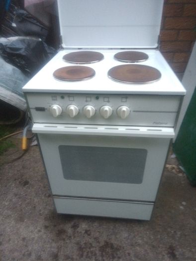 freestanding oven