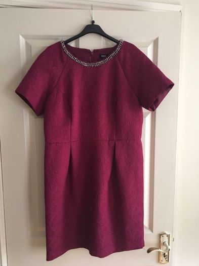 Oasis size 16/18 stunning embellished dress E87 New