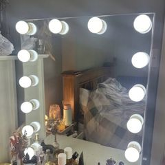 Hollywood Mirror