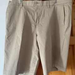 Mens chino shorts regular fit W42 new