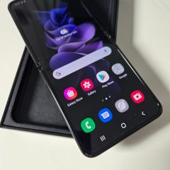 Samsung ZFlip 3 128gb Sim Free Irish Phone Open to all networks Grade A