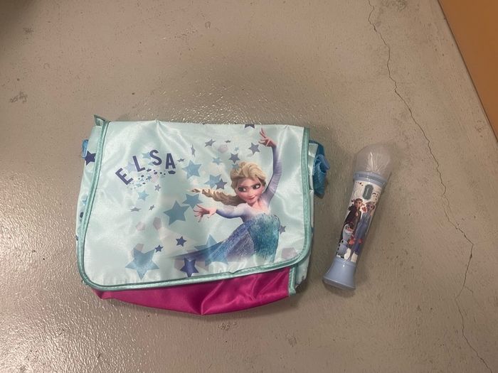 girls bag and microphone Elza