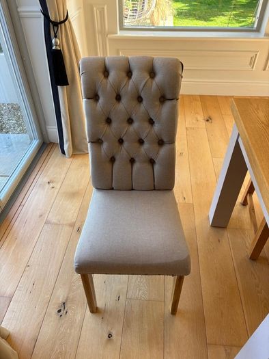 Dining room table and 8 chairs