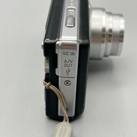 Sony Cyber-shot DSC-S950 10mp Digital Camera - Full Kit - Boxed