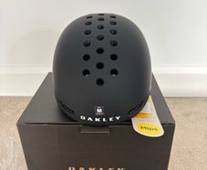 oakley helmet