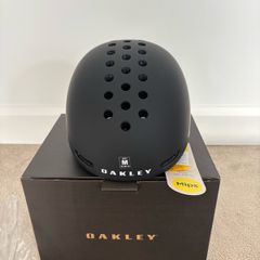 oakley helmet