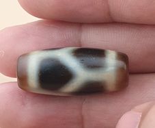 Vintage Chain Link Pattern Himalayan Tibetan Agate Dzi Bead Amulet