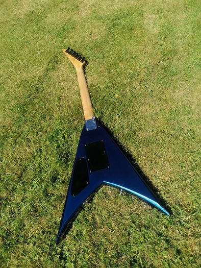 Jackson king v  blue with japan professional neck