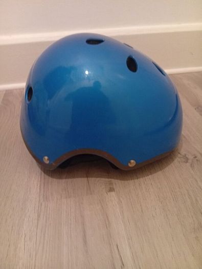 Quality Universal Helmet M-Size 2months old