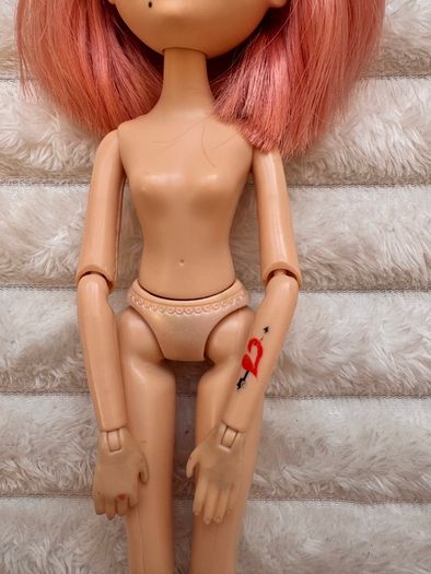 Bratzillaz Magic Night Out Jade JAdore Used Knees a bit loose Please see photos