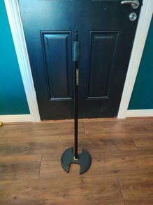 Hercules weighted round based mic stand