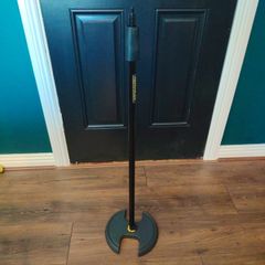 Hercules weighted round based mic stand