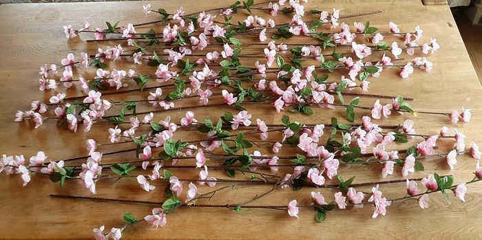 Beautiful 14 X 86cm Large Long Wired Cherry Blossom Artificial Flowers (Bendable)
