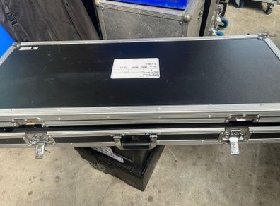 Package of 4 Eurolite Led Bar 12 QCL RGBW with flight case