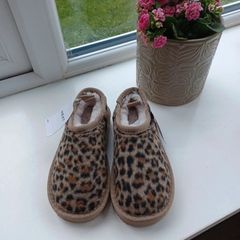 (New) Next Kids Animal Print Slippers Size Junior 8